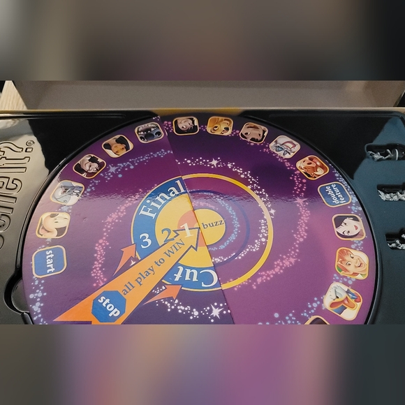 Disney Scene it? DVD Board Game Family Trivia Game - Picture 2 of 7